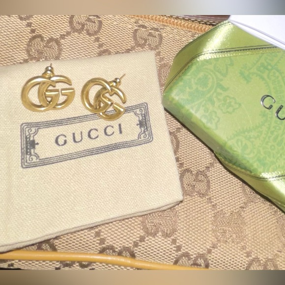 LOW START 3 Authentic Gucci Earring’s Classic GG design full inclusion! - Picture 9 of 9